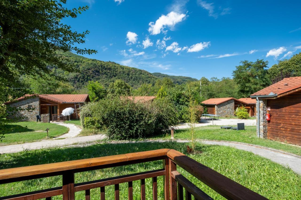 Le Hameau Du Comte De Foix - 11 Chalets En Ariege Mercus-Garrabet Екстериор снимка