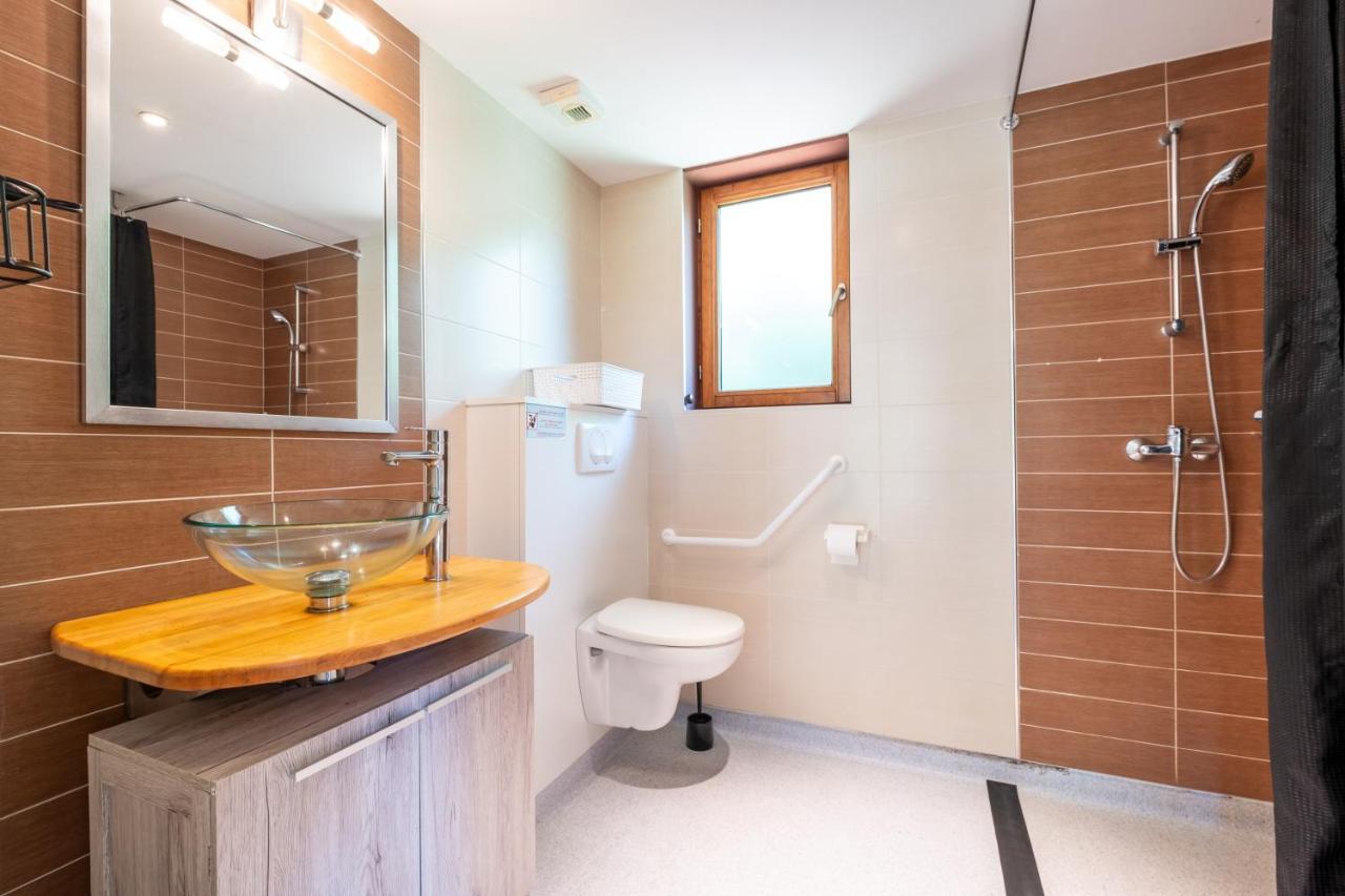 Le Hameau Du Comte De Foix - 11 Chalets En Ariege Mercus-Garrabet Екстериор снимка