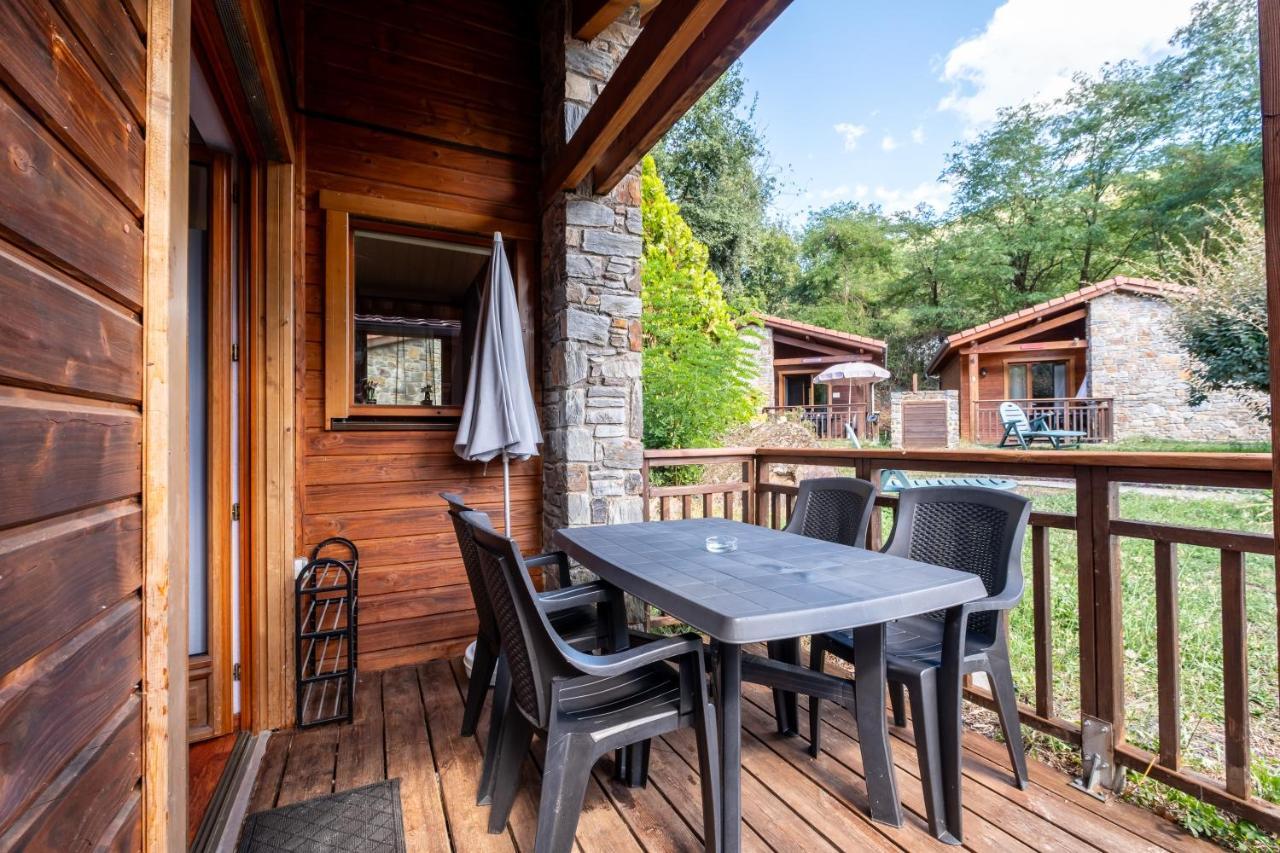 Le Hameau Du Comte De Foix - 11 Chalets En Ariege Mercus-Garrabet Екстериор снимка