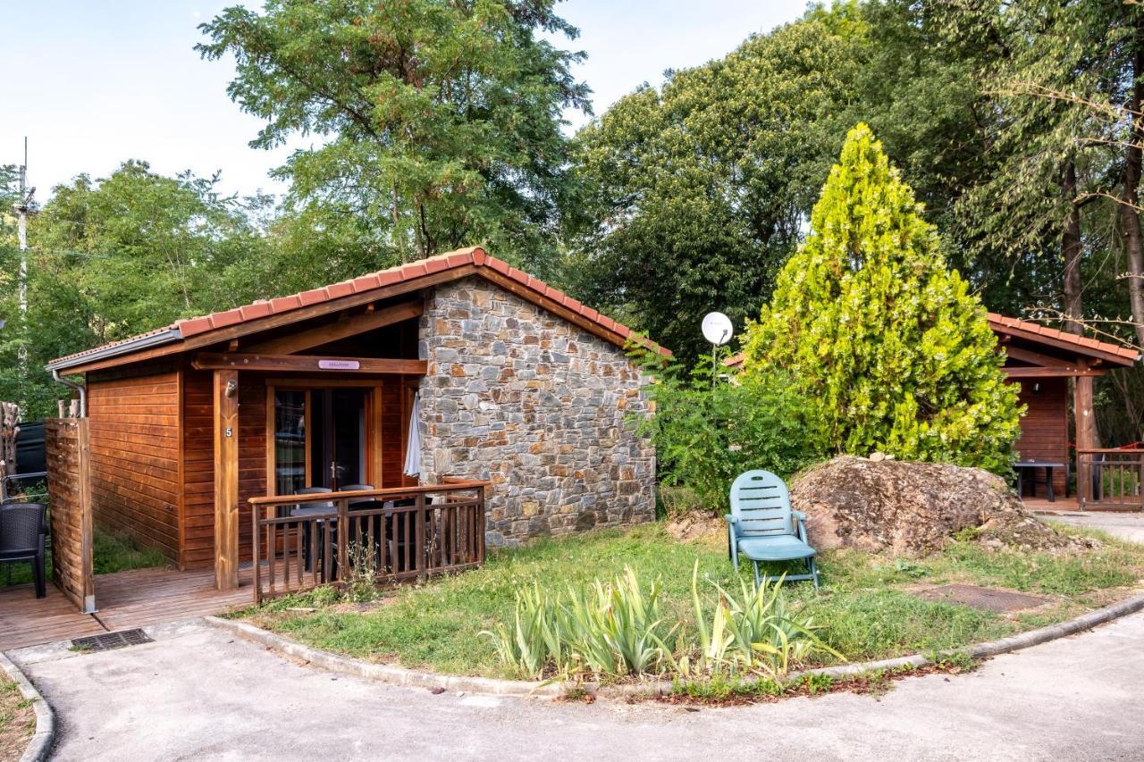 Le Hameau Du Comte De Foix - 11 Chalets En Ariege Mercus-Garrabet Екстериор снимка